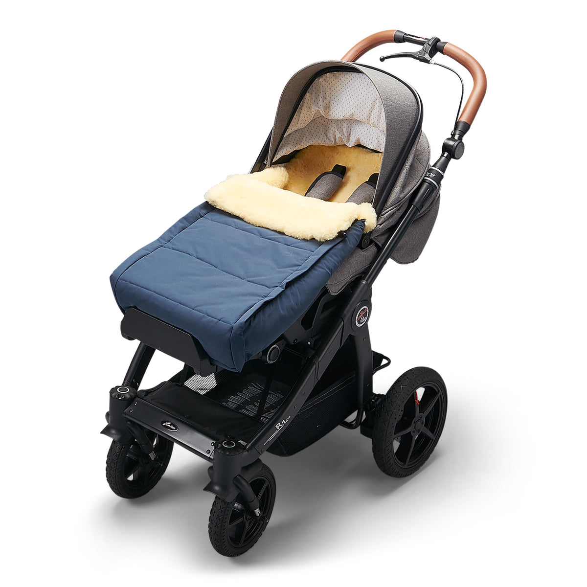 Neuenschwander Lammfell Fusssack blau beige Vorderansicht