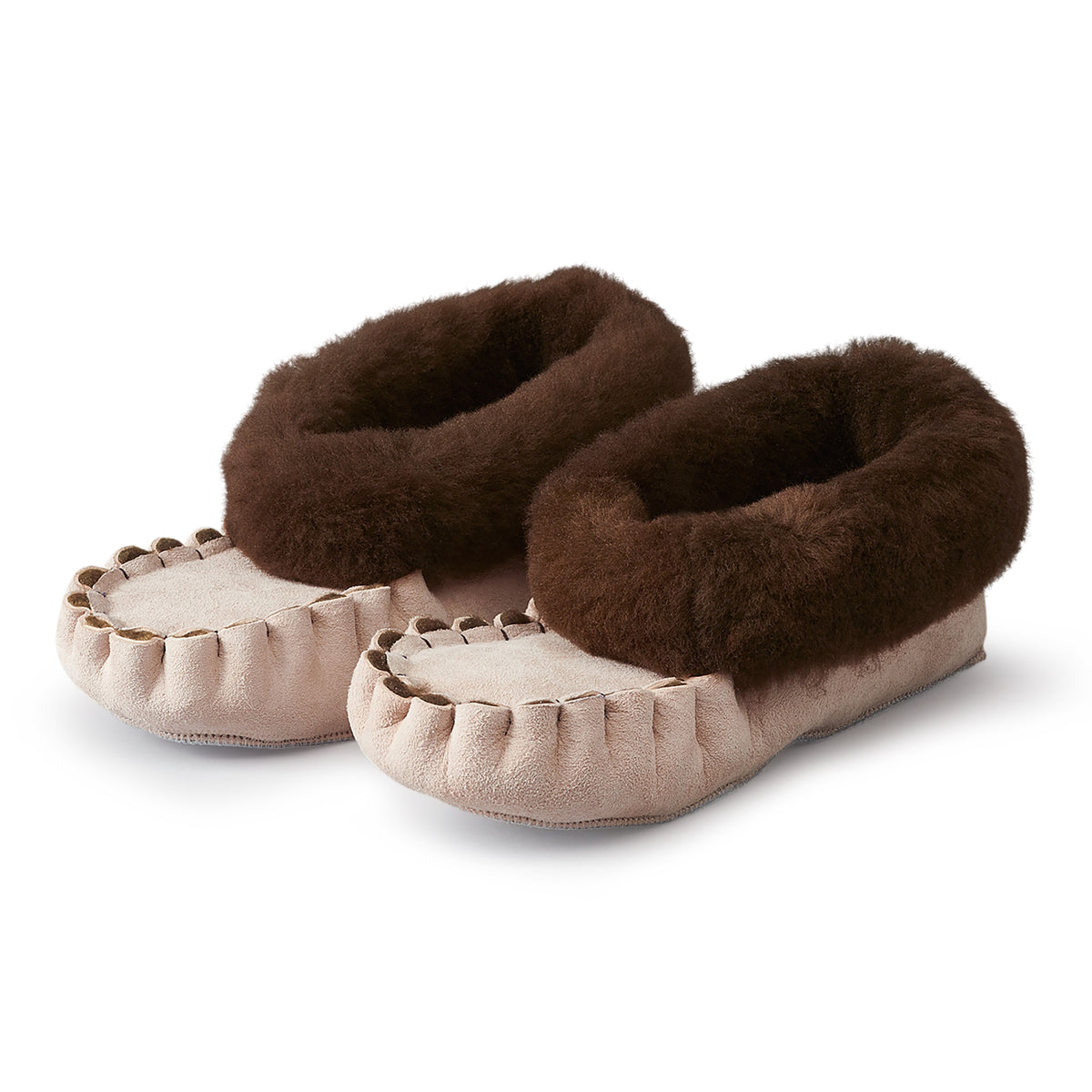 Neuenschwander Lammfell Finken Mokassin Hausschuhe braun Vorderansicht