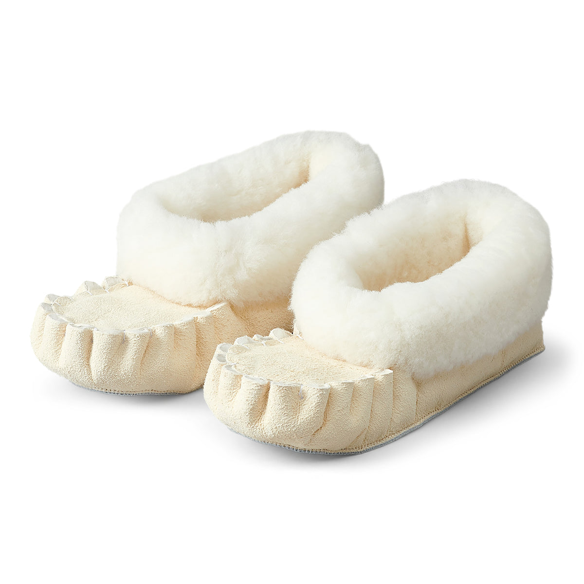 Neuenschwander Lammfell Finken Mokassin Hausschuhe weiss Vorderansicht