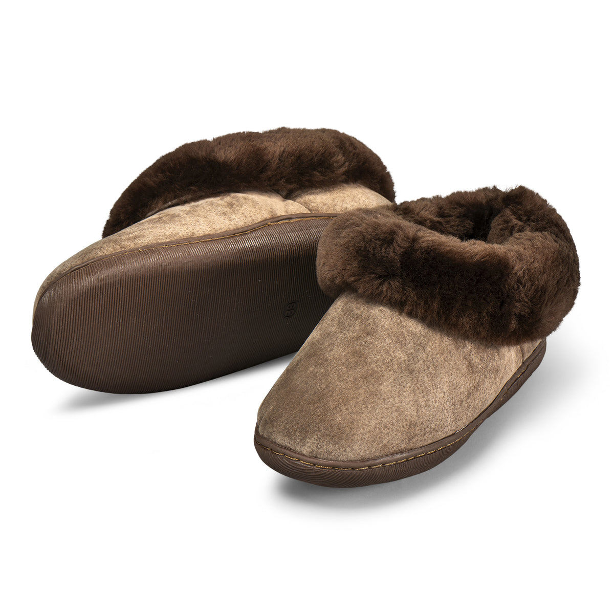 Neuenschwander Lammfell Hausschuhe braun Vorderansicht