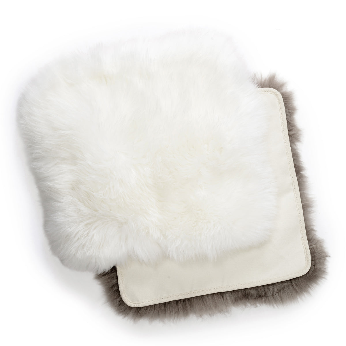 Neuenschwander Lammfell Sitzkissen abgefüttert weiss mushroom viereckig 40 x 40 cm